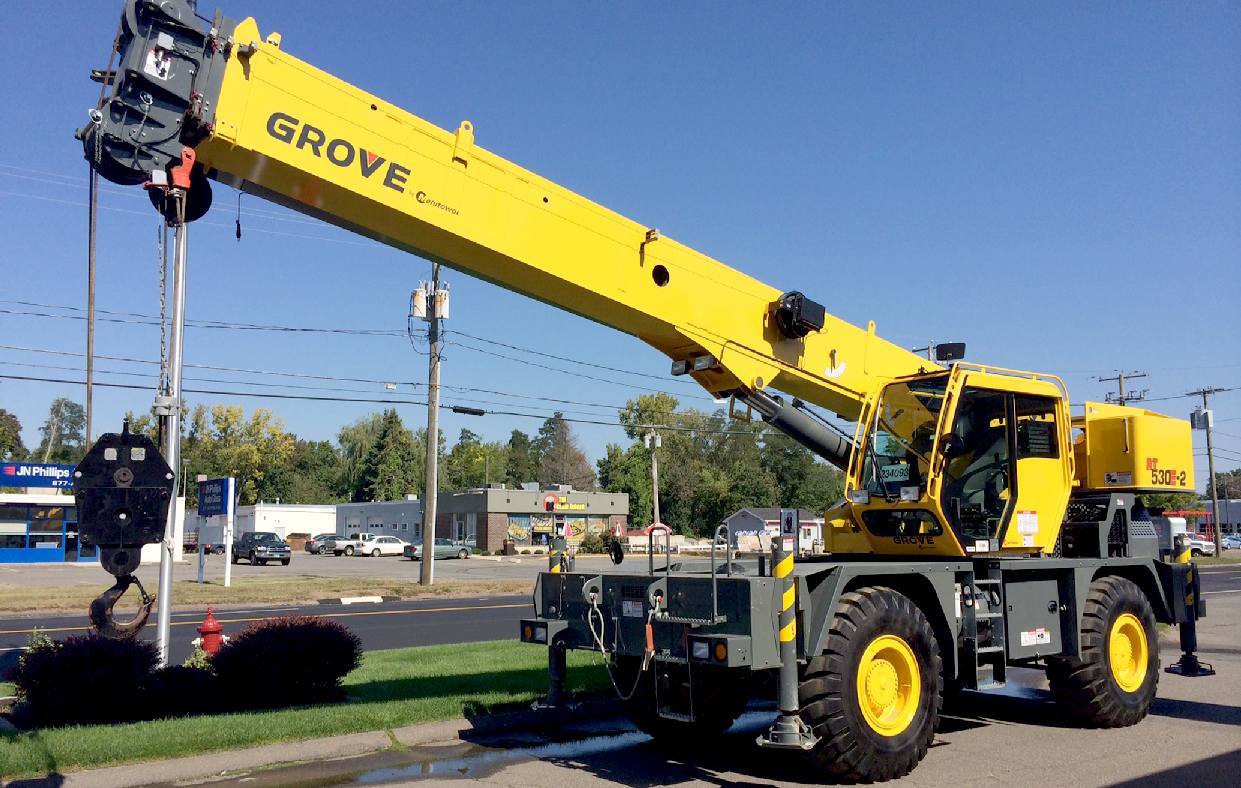 Crane_Rough_Terrain_30_Ton_Lifting_Equipment_Grove_Cummins_Diesel